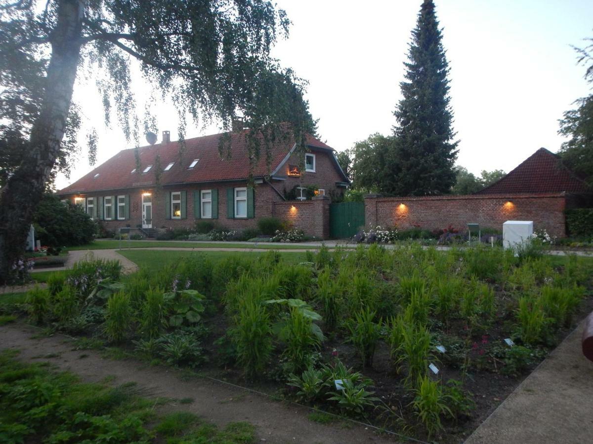 4 Sterne Wohnen Zum Alten Forsthof Am Schlosspark, App 1 Smuck Und Groot Eutin